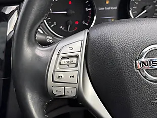 Used 2016 Nissan Qashqai N-Connecta Blue - Interior and Exterior details 16
