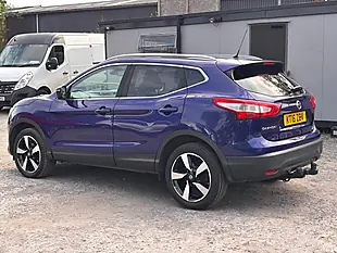 Used 2016 Nissan Qashqai N-Connecta Blue - Interior and Exterior details 5