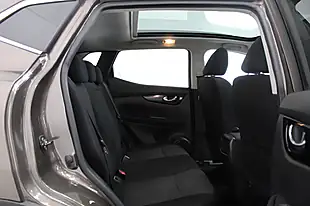 Used 2016 Nissan Qashqai N-Connecta Bronze - Interior and Exterior details 19