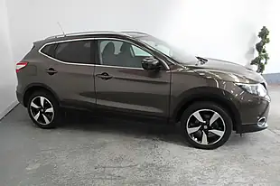 Used 2016 Nissan Qashqai N-Connecta Bronze - Interior and Exterior details 3