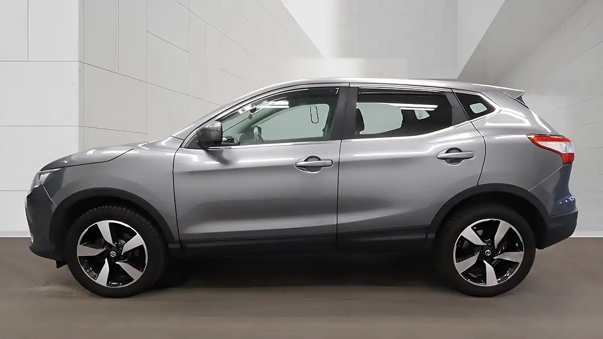 Used 2016 Nissan Qashqai N-Connecta Grey - Interior and Exterior details 6