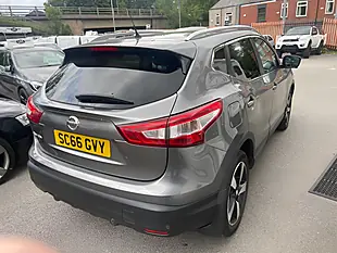 Used 2016 Nissan Qashqai N-Connecta Grey - Interior and Exterior details 6