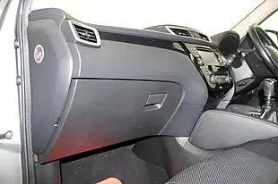 Used 2016 Nissan Qashqai N-Connecta Grey - Interior and Exterior details 14