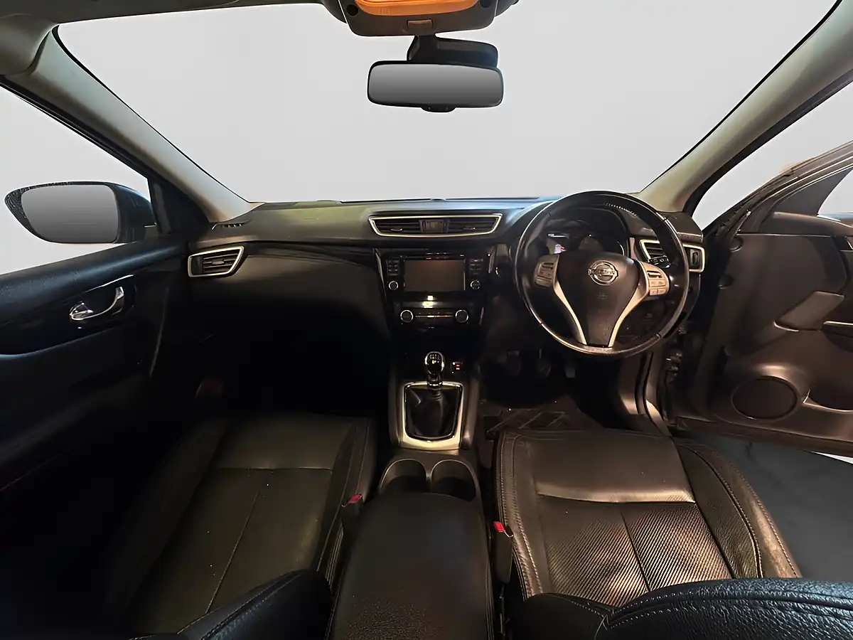 Used 2016 Nissan Qashqai N-Connecta Grey - Interior and Exterior details 15