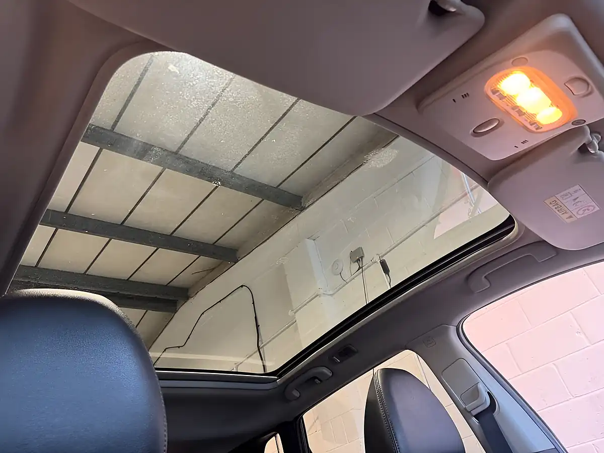 Used 2016 Nissan Qashqai N-Connecta Grey - Interior and Exterior details 17