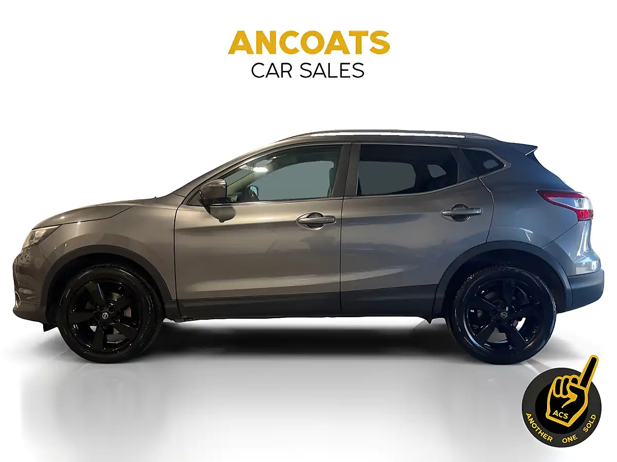 Used 2016 Nissan Qashqai N-Connecta Grey - Interior and Exterior details 3