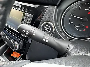 Used 2016 Nissan Qashqai N-Connecta Grey - Interior and Exterior details 11