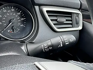 Used 2016 Nissan Qashqai N-Connecta Grey - Interior and Exterior details 12