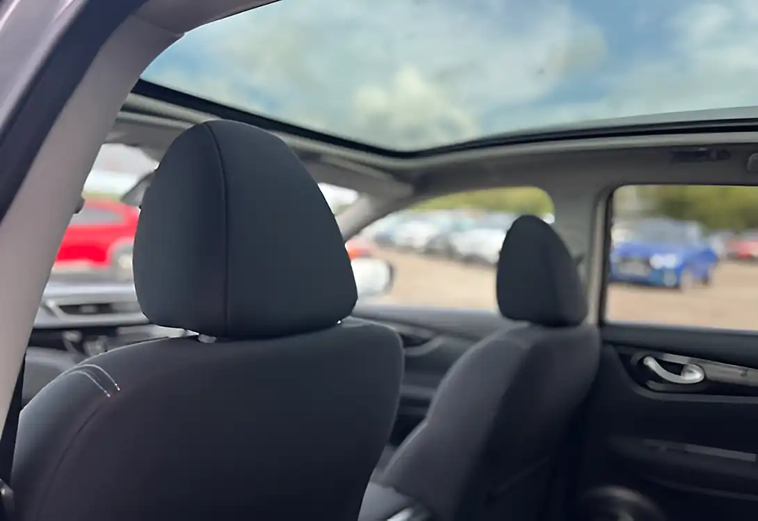 Used 2016 Nissan Qashqai N-Connecta Gun Metal Grey - Interior and Exterior details 16