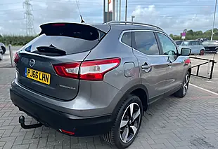 Used 2016 Nissan Qashqai N-Connecta Gun Metal Grey - Interior and Exterior details 6