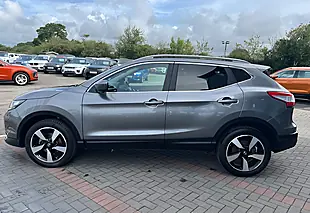 Used 2016 Nissan Qashqai N-Connecta Gun Metal Grey - Interior and Exterior details 9
