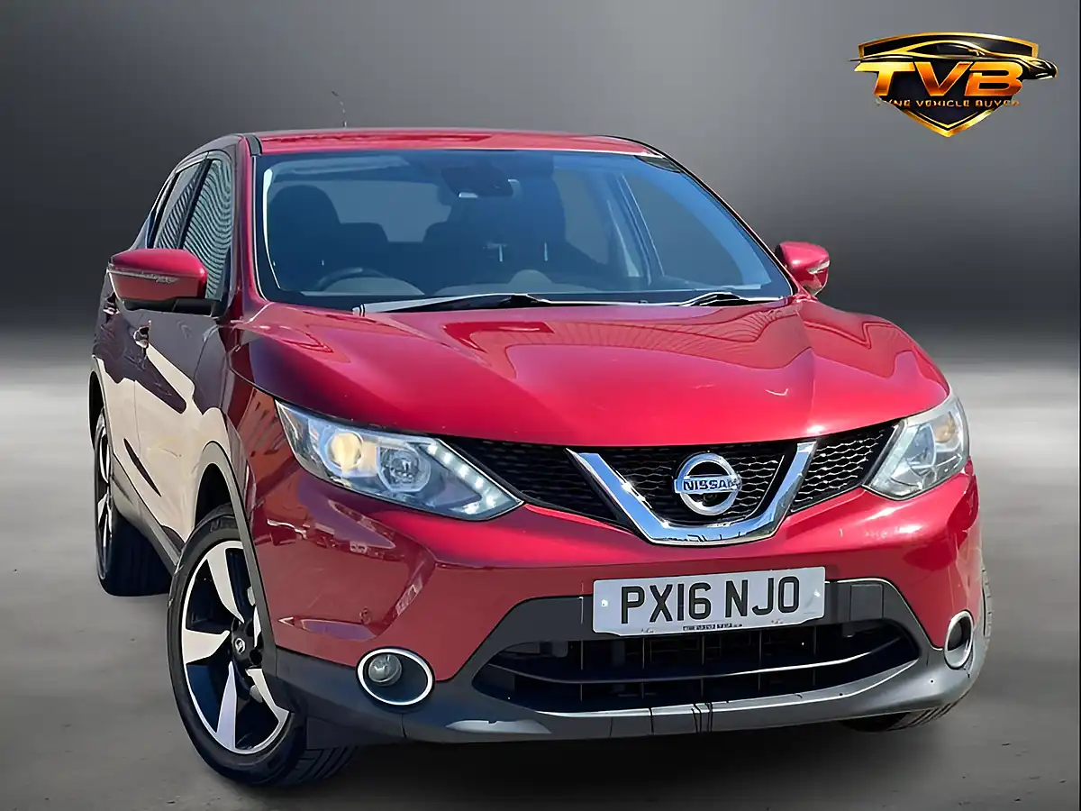 Used 2016 Nissan Qashqai N-Connecta Magnetic Red - Front View