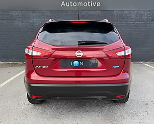 Used 2016 Nissan Qashqai N-Connecta Magnetic Red Met - Naj - Interior and Exterior details 12