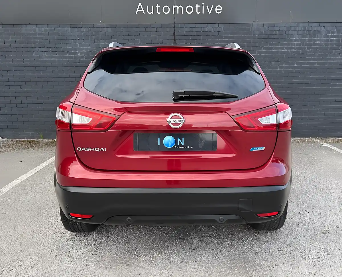 Used 2016 Nissan Qashqai N-Connecta Magnetic Red Met - Naj - Interior and Exterior details 12