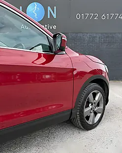 Used 2016 Nissan Qashqai N-Connecta Magnetic Red Met - Naj - Interior and Exterior details 6