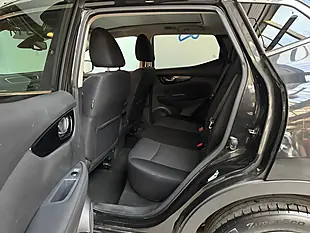 Used 2016 Nissan Qashqai N-Connecta Pearl Black - Interior and Exterior details 10