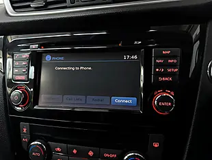Used 2016 Nissan Qashqai N-Connecta Pearl Black - Interior and Exterior details 15