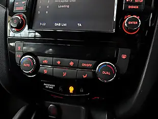 Used 2016 Nissan Qashqai N-Connecta Pearl Black - Interior and Exterior details 16