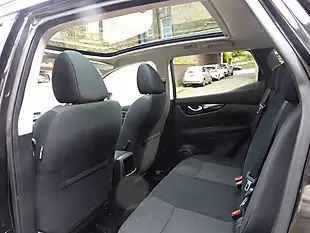 Used 2016 Nissan Qashqai N-Connecta Phantom Black - Interior and Exterior details 19
