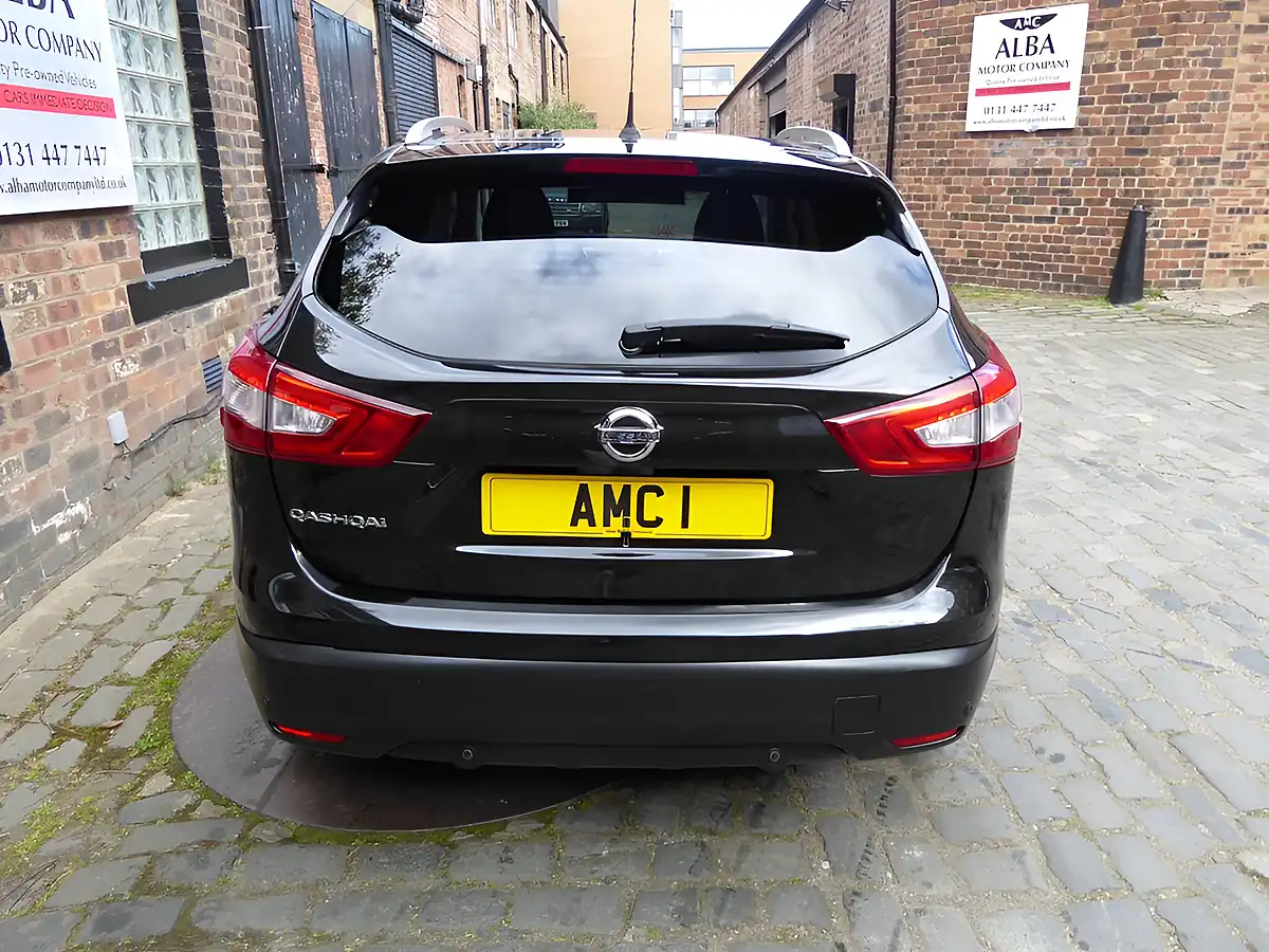 Used 2016 Nissan Qashqai N-Connecta Phantom Black - Interior and Exterior details 5
