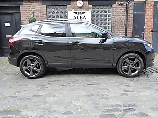 Used 2016 Nissan Qashqai N-Connecta Phantom Black - Interior and Exterior details 7