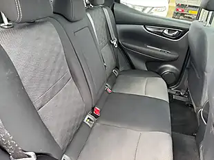 Used 2016 Nissan Qashqai N-Connecta Purple - Interior and Exterior details 19