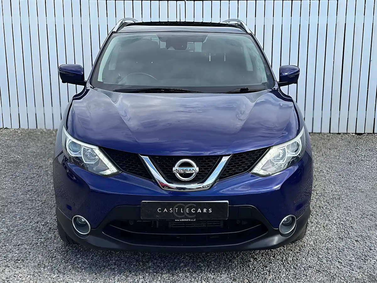 Used 2016 Nissan Qashqai N-Connecta Purple - Interior and Exterior details 3