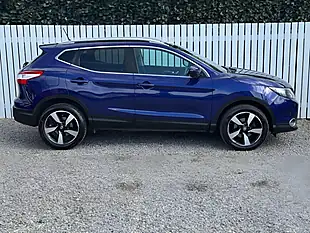 Used 2016 Nissan Qashqai N-Connecta Purple - Interior and Exterior details 4