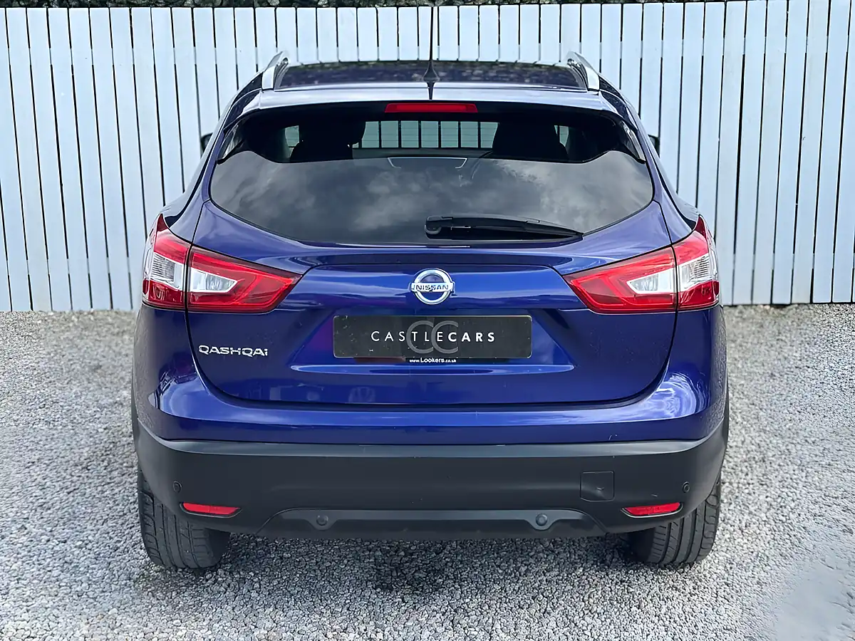 Used 2016 Nissan Qashqai N-Connecta Purple - Interior and Exterior details 6