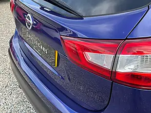 Used 2016 Nissan Qashqai N-Connecta Purple - Interior and Exterior details 8