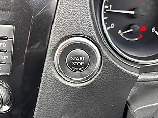 Used 2016 Nissan Qashqai N-Connecta Red - Interior and Exterior details 11