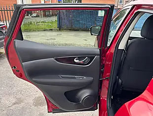 Used 2016 Nissan Qashqai N-Connecta Red - Interior and Exterior details 13
