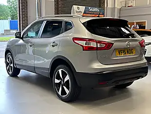Used 2016 Nissan Qashqai N-Connecta Silver - Interior and Exterior details 7