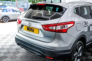 Used 2016 Nissan Qashqai N-Connecta Silver - Interior and Exterior details 10