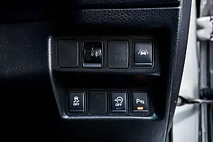 Used 2016 Nissan Qashqai N-Connecta Silver - Interior and Exterior details 16