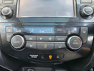 Used 2016 Nissan Qashqai N-Connecta Silver - Interior and Exterior details 16