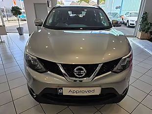 Used 2016 Nissan Qashqai N-Connecta Silver - Interior and Exterior details 5