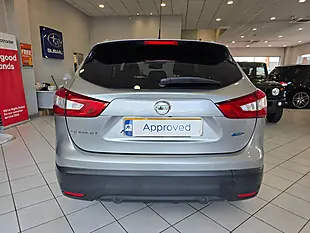 Used 2016 Nissan Qashqai N-Connecta Silver - Interior and Exterior details 7