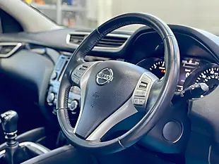 Used 2016 Nissan Qashqai N-Connecta Silver - Interior and Exterior details 15