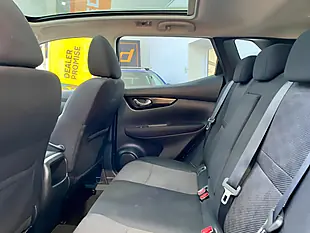 Used 2016 Nissan Qashqai N-Connecta Silver - Interior and Exterior details 16