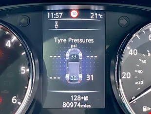 Used 2016 Nissan Qashqai N-Connecta Silver - Interior and Exterior details 18