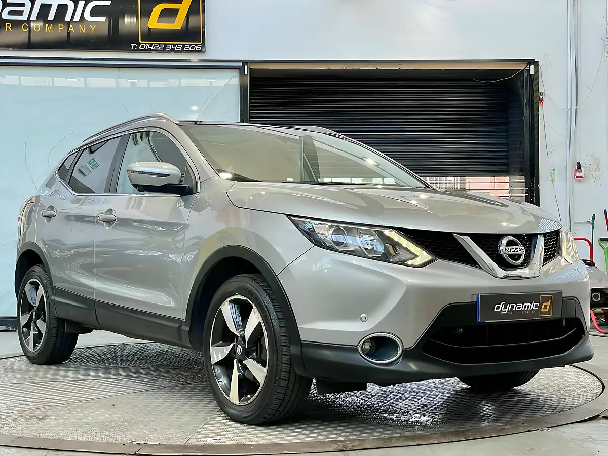 Used 2016 Nissan Qashqai N-Connecta Silver - Interior and Exterior details 2