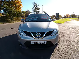 Used 2016 Nissan Qashqai N-Connecta Silver - Interior and Exterior details 15
