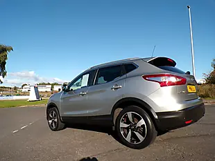 Used 2016 Nissan Qashqai N-Connecta Silver - Interior and Exterior details 8