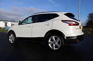 Used 2016 Nissan Qashqai N-Connecta White - Interior and Exterior details 8
