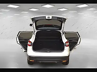 Used 2016 Nissan Qashqai N-Connecta White - Interior and Exterior details 10