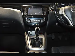 Used 2016 Nissan Qashqai N-Connecta White - Interior and Exterior details 18