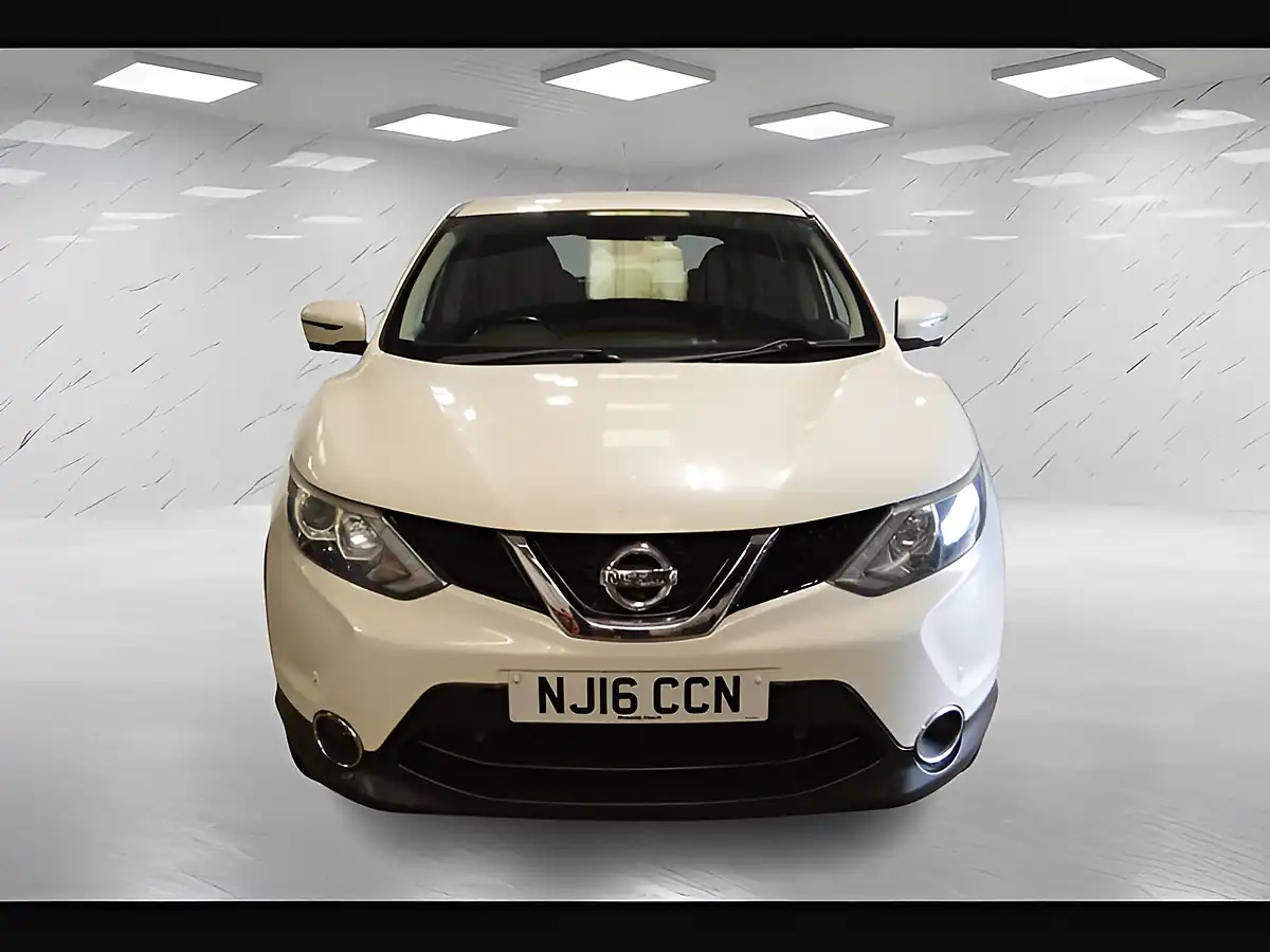 Used 2016 Nissan Qashqai N-Connecta White - Interior and Exterior details 2