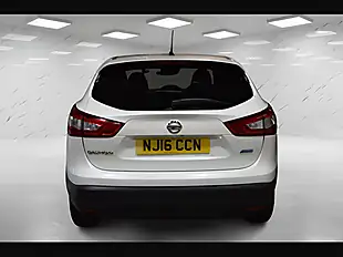 Used 2016 Nissan Qashqai N-Connecta White - Interior and Exterior details 7