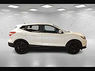 Used 2016 Nissan Qashqai N-Connecta White - Interior and Exterior details 9